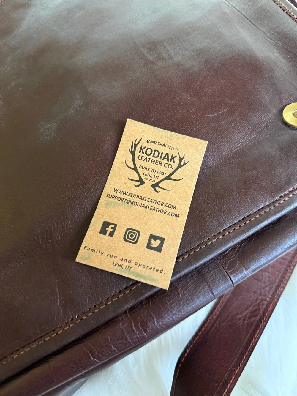 Kodiak Leather Messenger laptop case